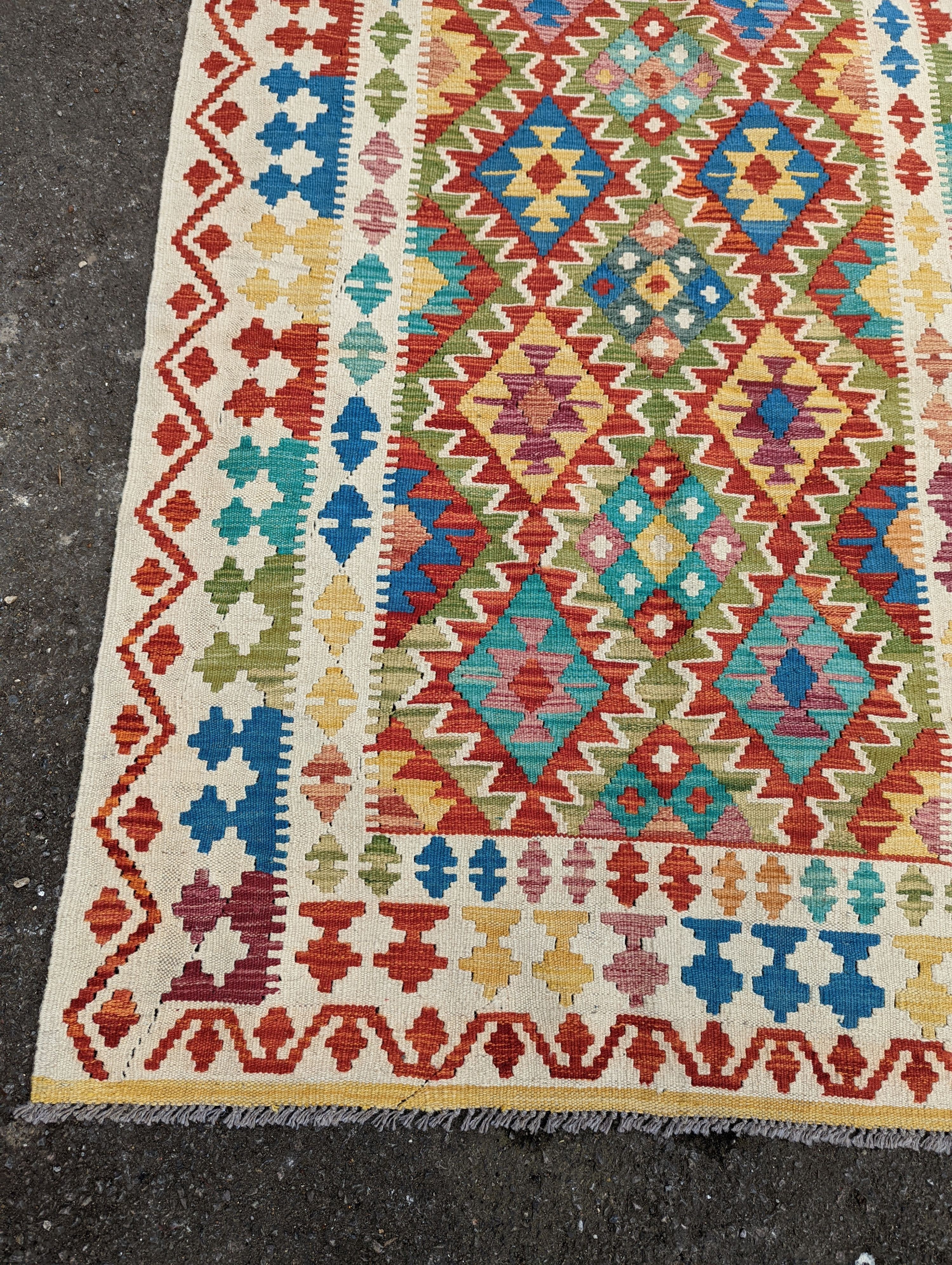 An Anatolian design Kilim flatweave rug, 172 x 124cm